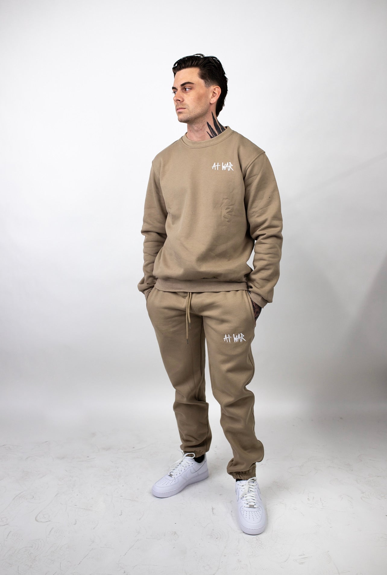 Essential Joggers (LATTE)